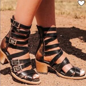 Freebird Cozumel Black Multi Strappy Sandals  Size 9